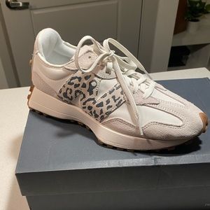 New Balance 327 animal print!!
